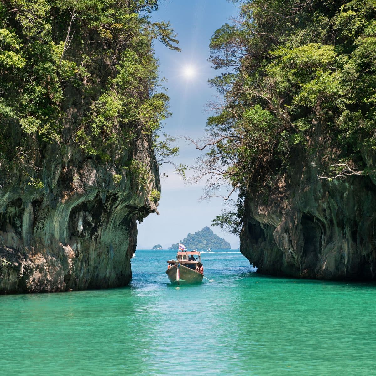 Luxury villa in Phuket, Thailand - Premium accommodation with ocean views and private amenities